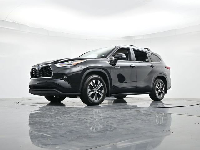 Used 2021 Toyota Highlander XLE image 36