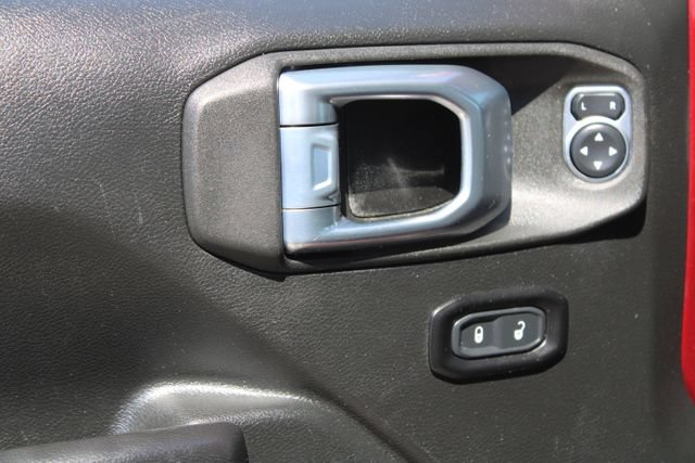 Used 2021 Jeep Gladiator Rubicon AWD/4WD image 19