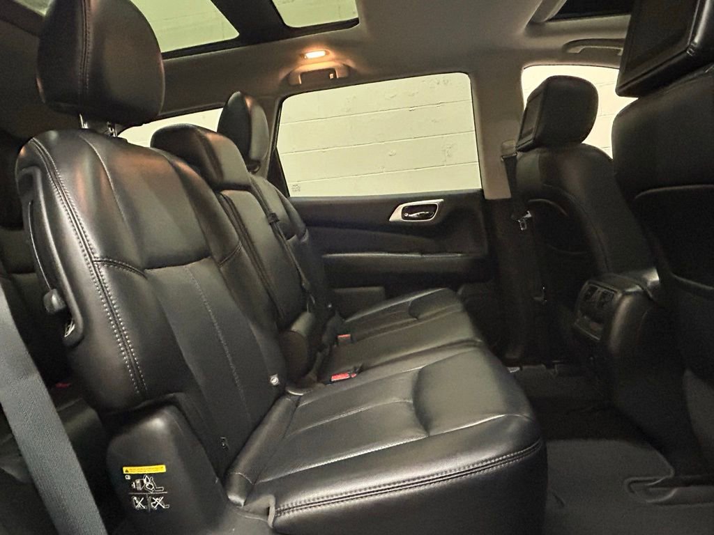 Used 2017 Nissan Pathfinder Platinum w/ Family Entertainment Package image 11