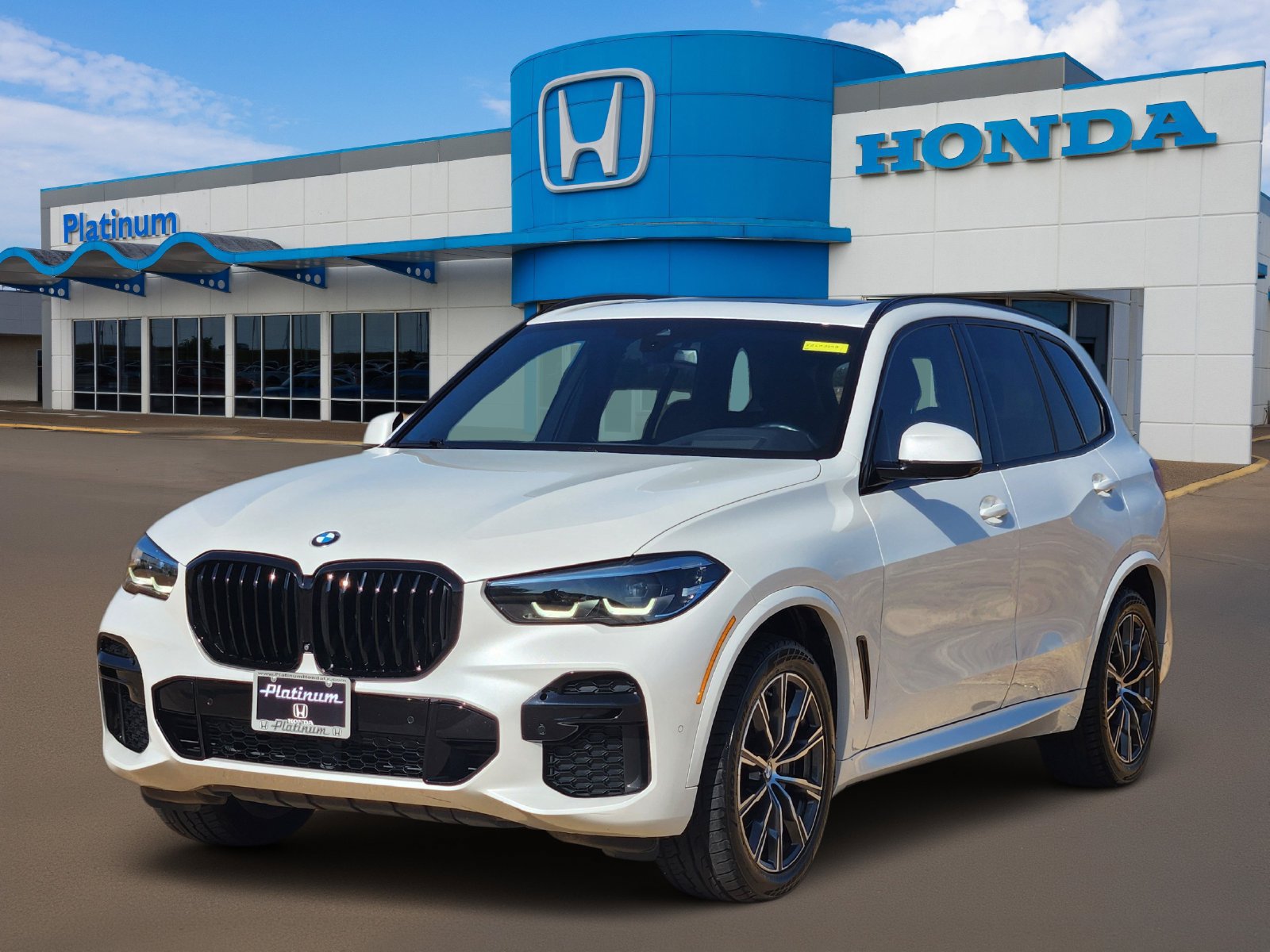 Used 2023 BMW X5 sDrive40i w/ M Sport Package RWD image 2