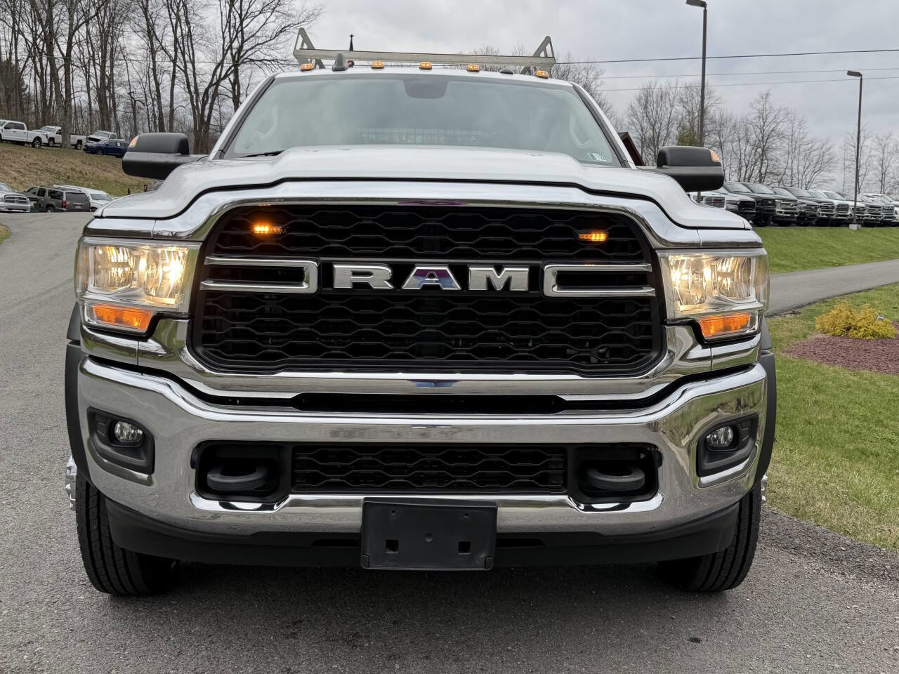 Used 2020 RAM 5500 Tradesman w/ Chrome Appearance Group image 3