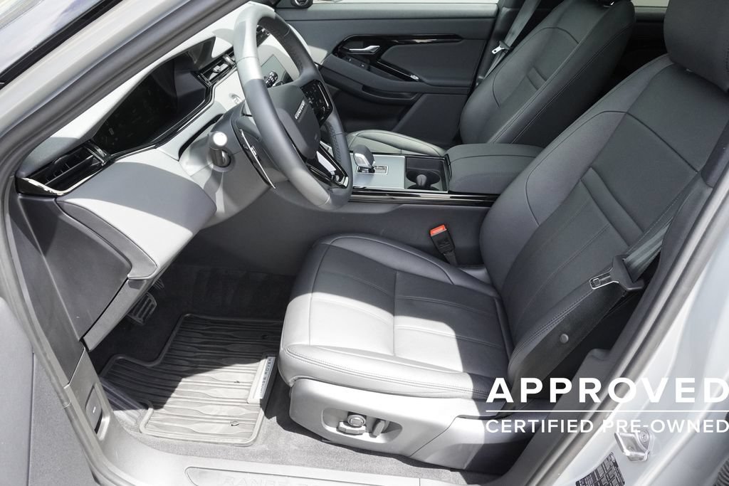Used 2025 Land Rover Range Rover Evoque S AWD/4WD image 19