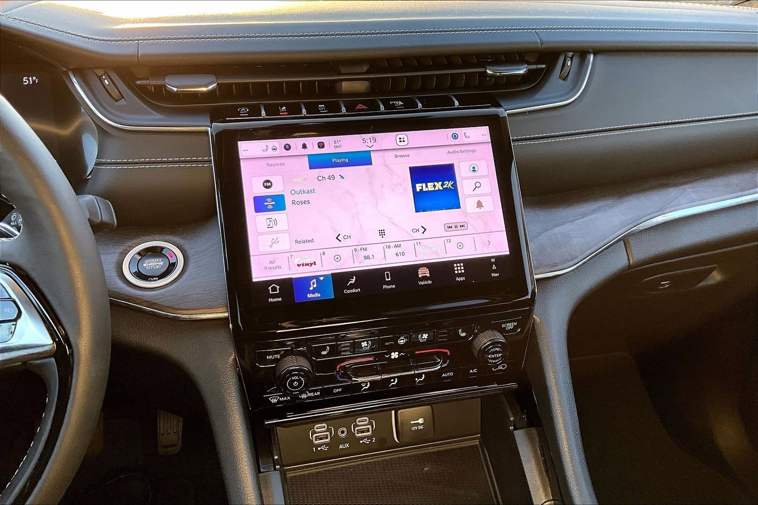 New 2025 Jeep Grand Cherokee Overland w/ Adv Protech Group III image 6