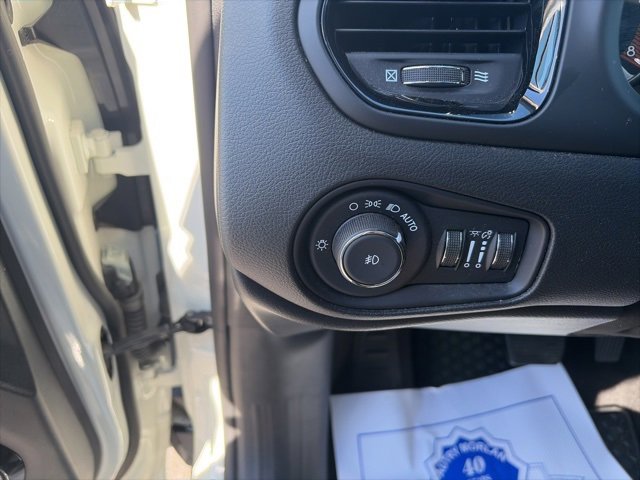 Used 2023 Jeep Renegade Altitude w/ Sun/Sound Group image 19