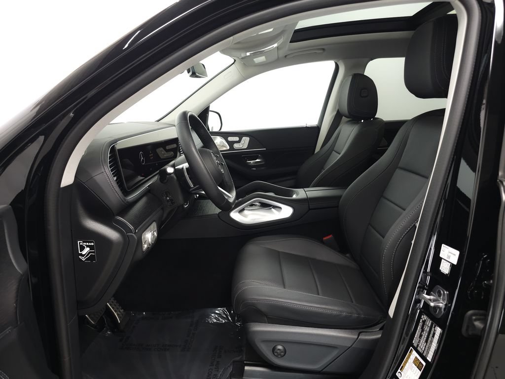 Used 2026 Mercedes-Benz GLS 450 4MATIC image 8
