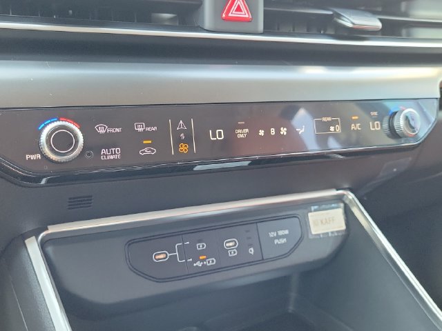 New 2027 Kia Carnival SX FWD image 36