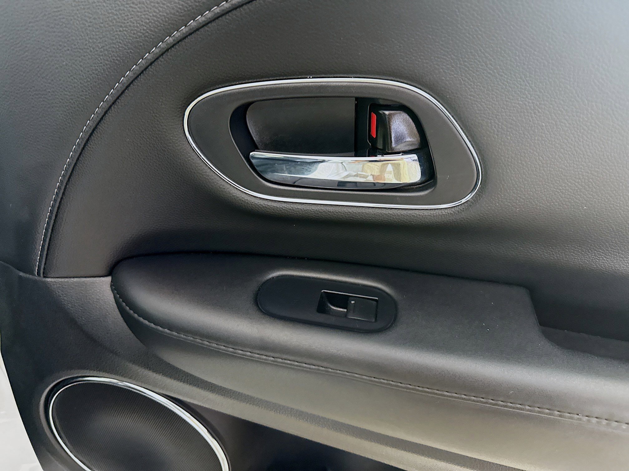 Used 2019 Honda HR-V Touring image 31