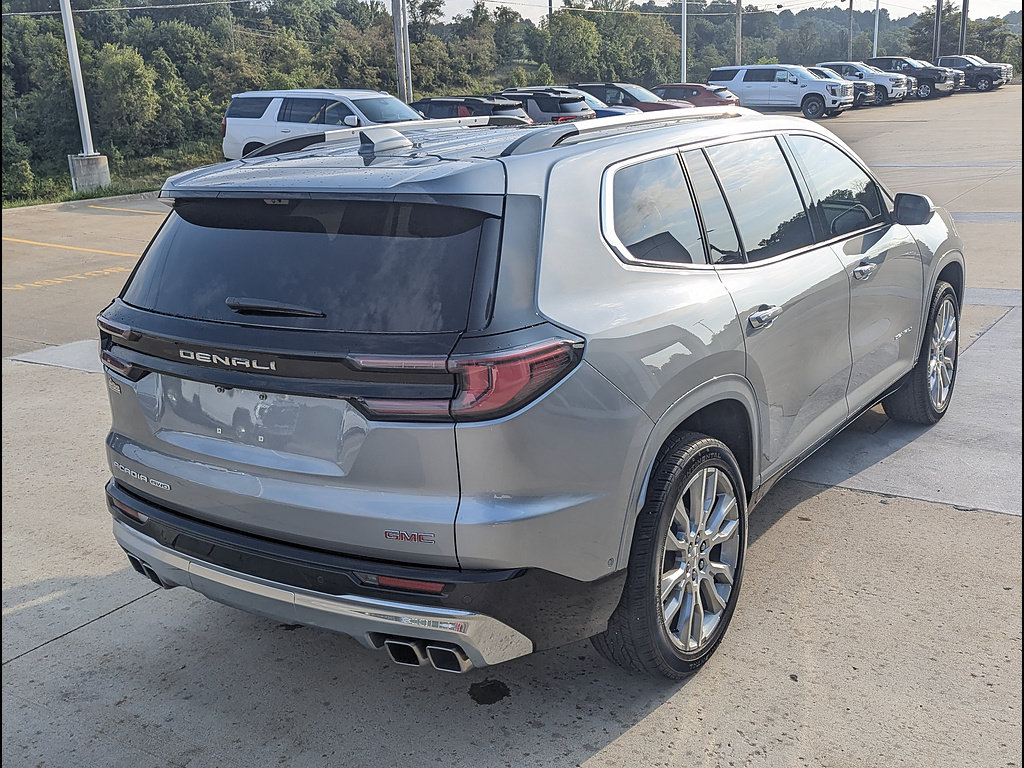 Used 2024 GMC Acadia Denali w/ Super Cruise Package AWD/4WD image 7