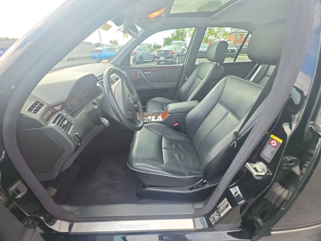 Used 2002 Mercedes-Benz E 320 4MATIC Sedan image 14
