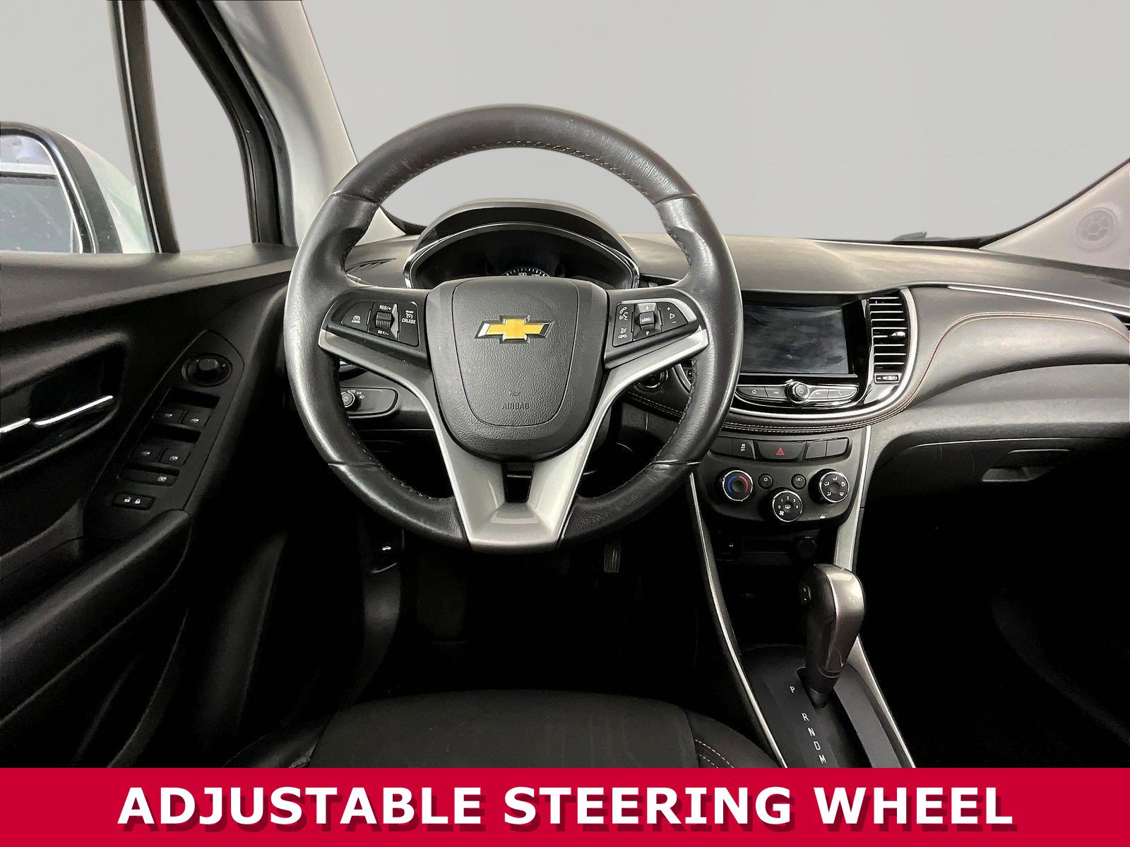 Used 2022 Chevrolet Trax LT w/ LT Convenience Package AWD/4WD image 8