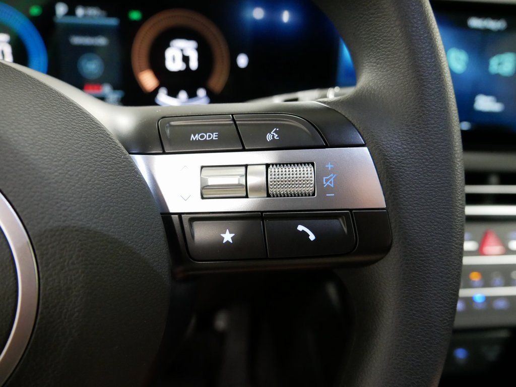 Certified 2025 Hyundai Tucson SE AWD/4WD image 26