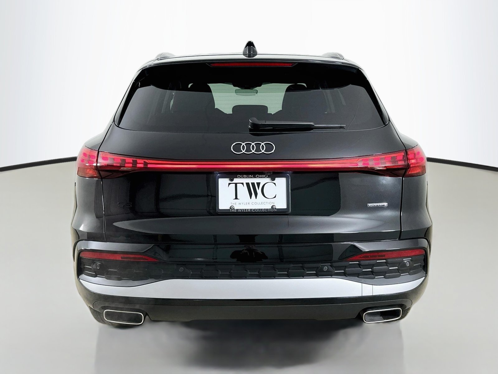 Certified 2025 Audi Q5 Premium AWD/4WD image 6