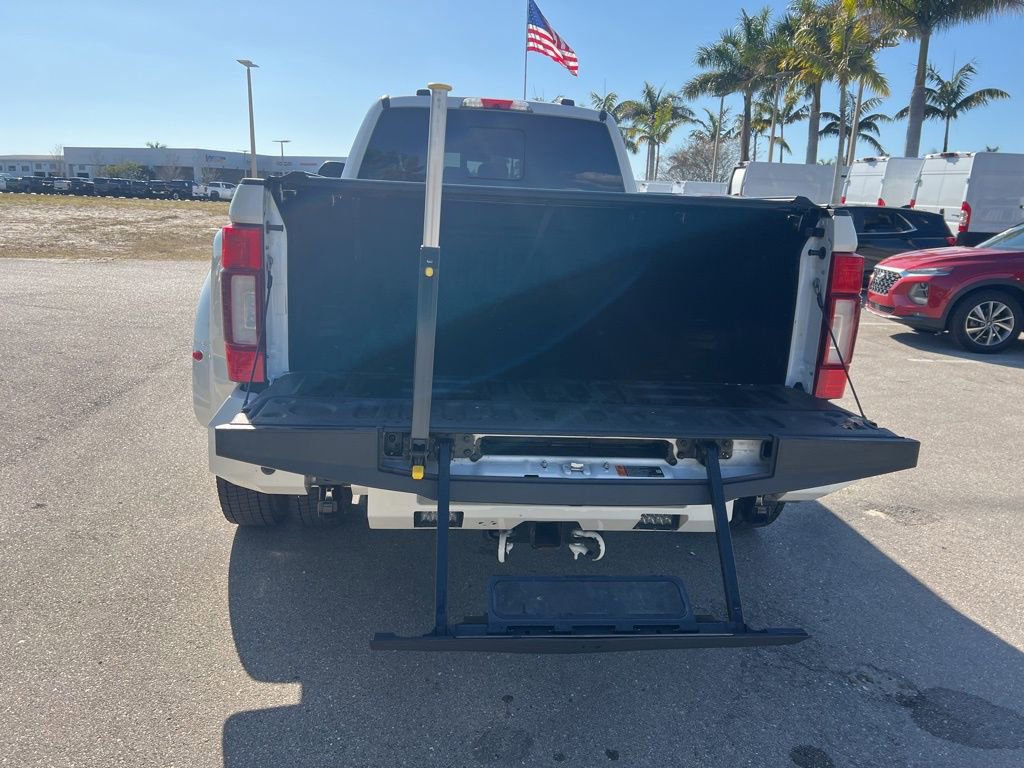 Used 2022 Ford F450 Limited w/ FX4 Off-Road Package image 43