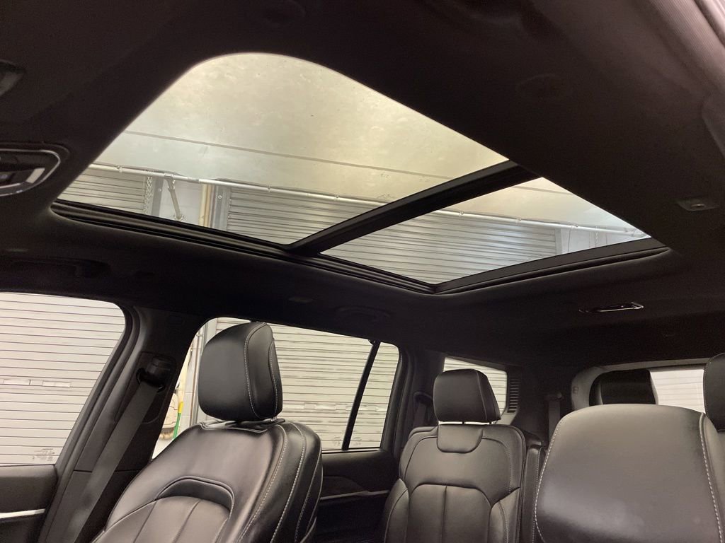 Certified 2024 Jeep Grand Cherokee L Limited w/ Luxury Tech Group II image 20