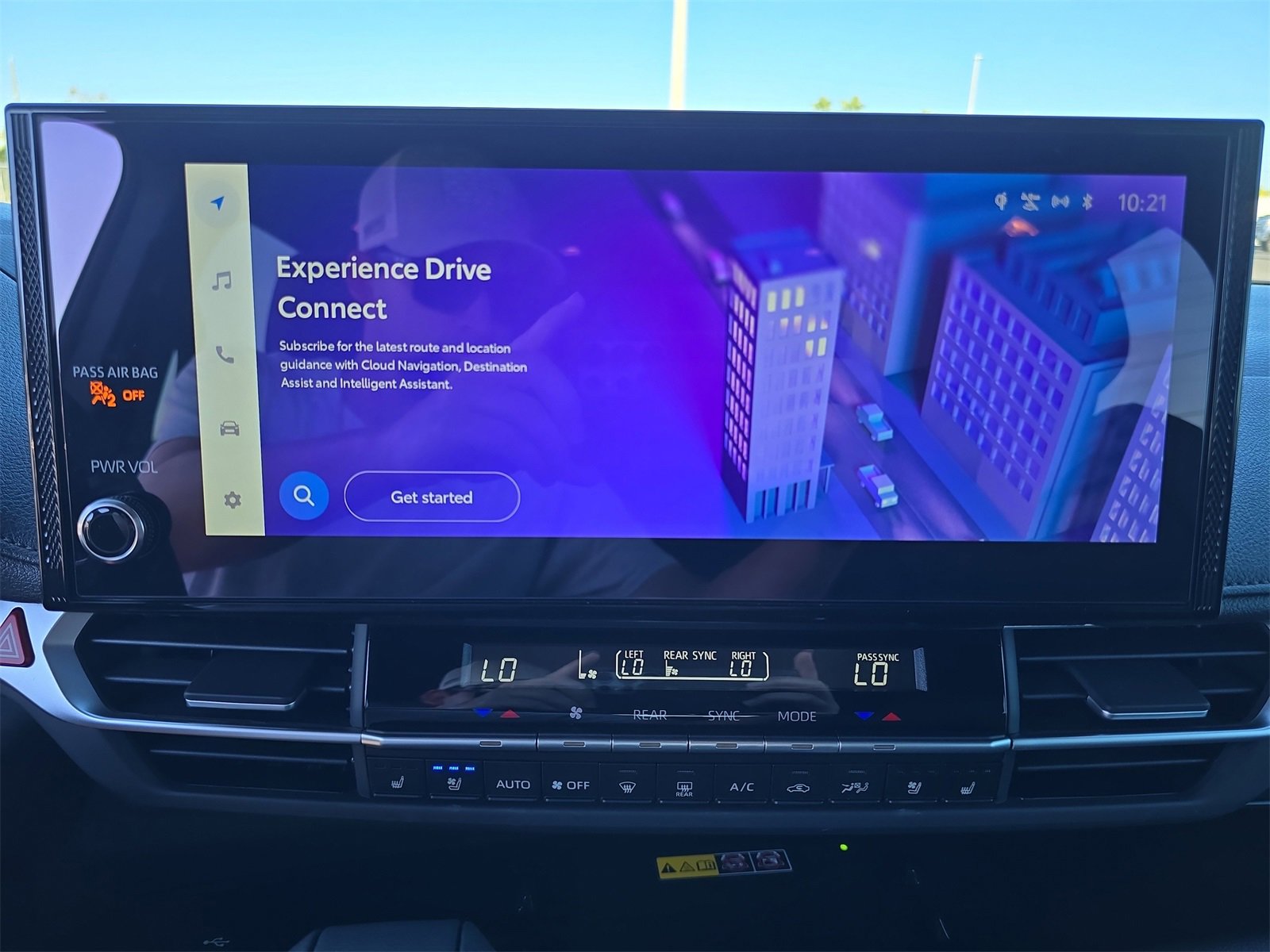 Used 2025 Toyota Sienna Platinum image 18