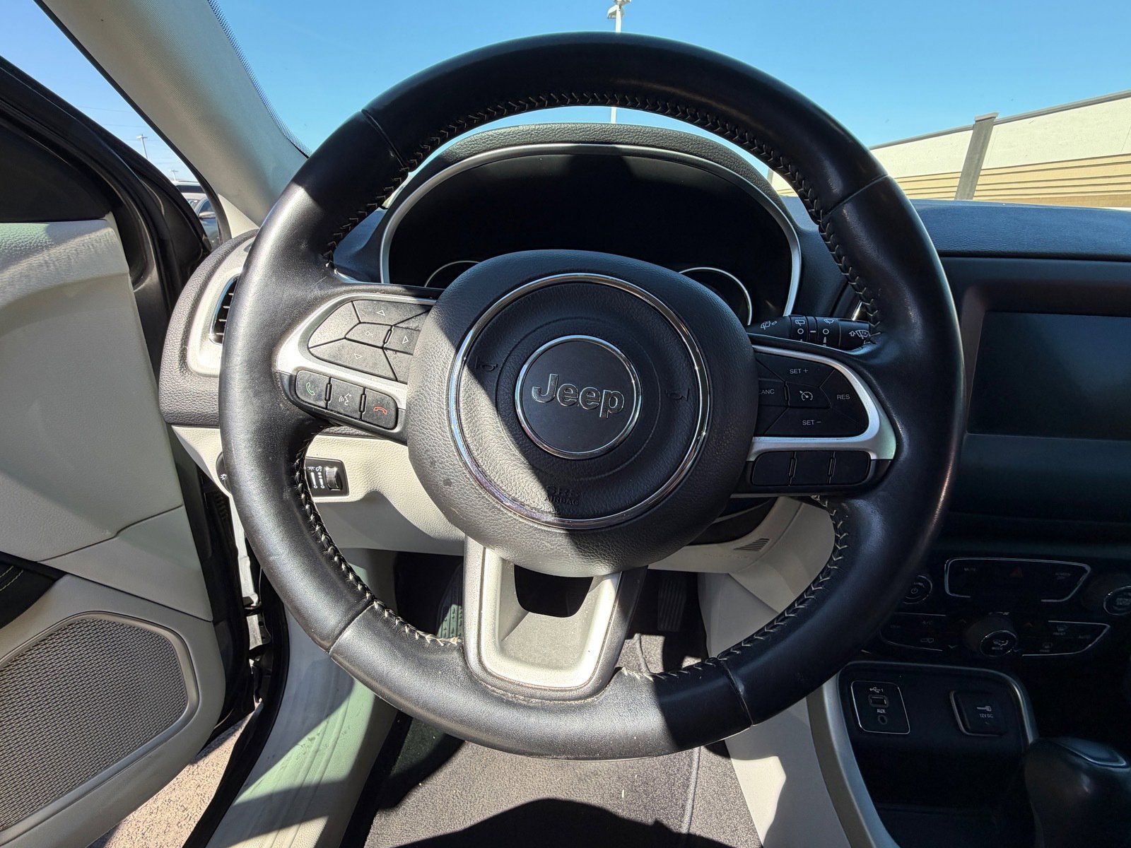 Used 2021 Jeep Compass Latitude FWD image 11