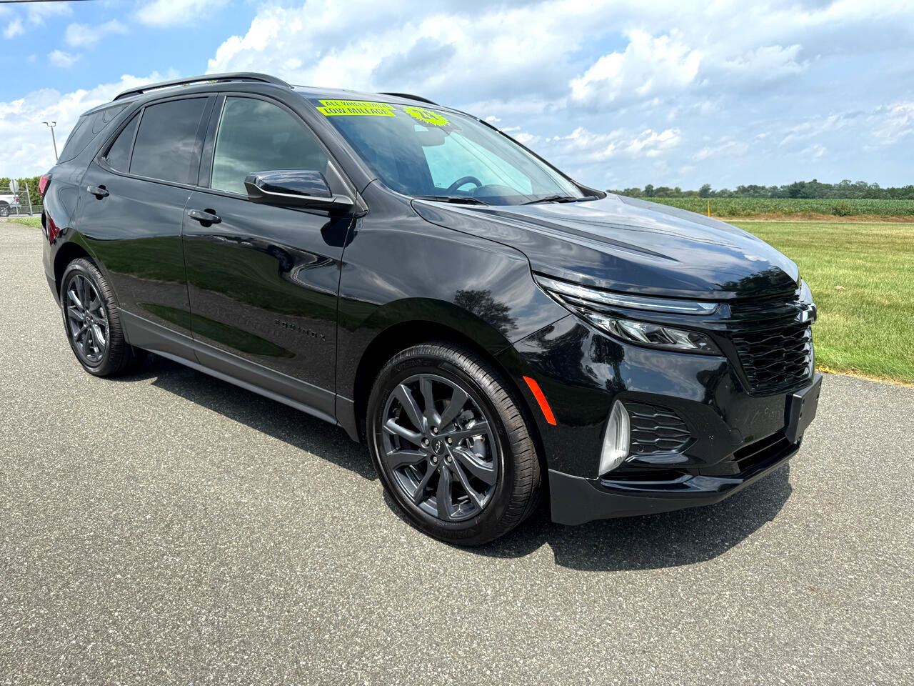 Used 2024 Chevrolet Equinox RS w/ LPO, Floor Liner Package image 5
