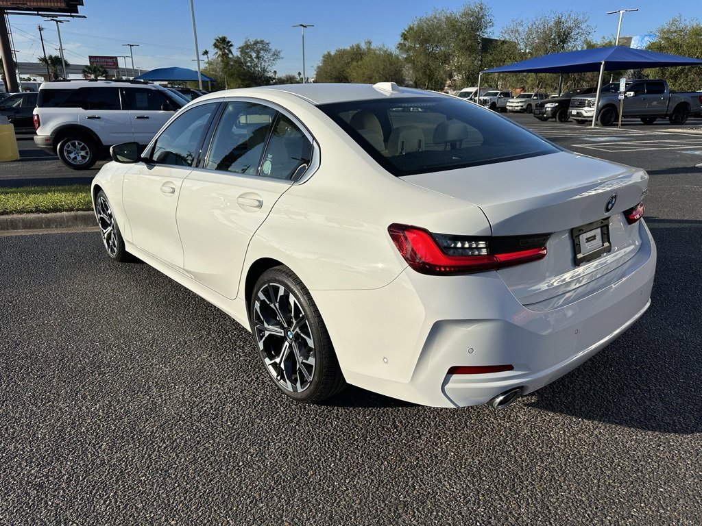Used 2025 BMW 330i Sedan w/ Premium Package image 4