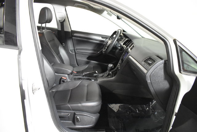 Used 2020 Volkswagen Golf 4-Door FWD image 33
