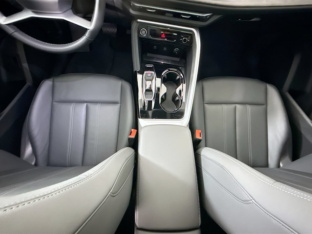 Certified 2025 Audi Q5 Premium w/ Convenience Package AWD/4WD image 16