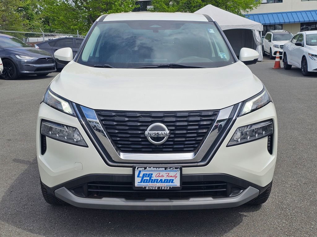 Used 2021 Nissan Rogue SV AWD/4WD image 2