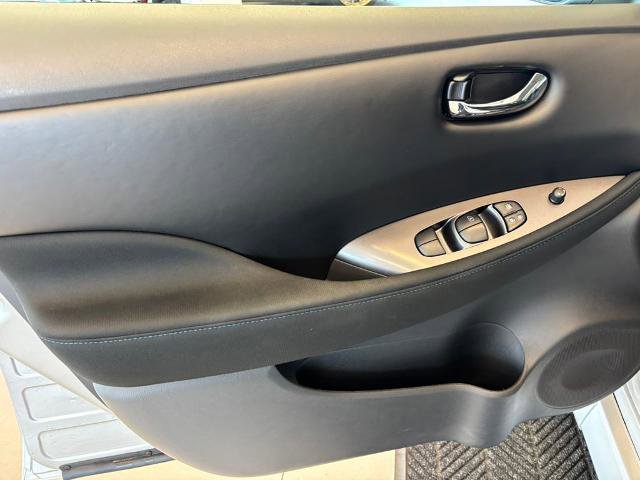 Certified 2025 Nissan Leaf S FWD image 14