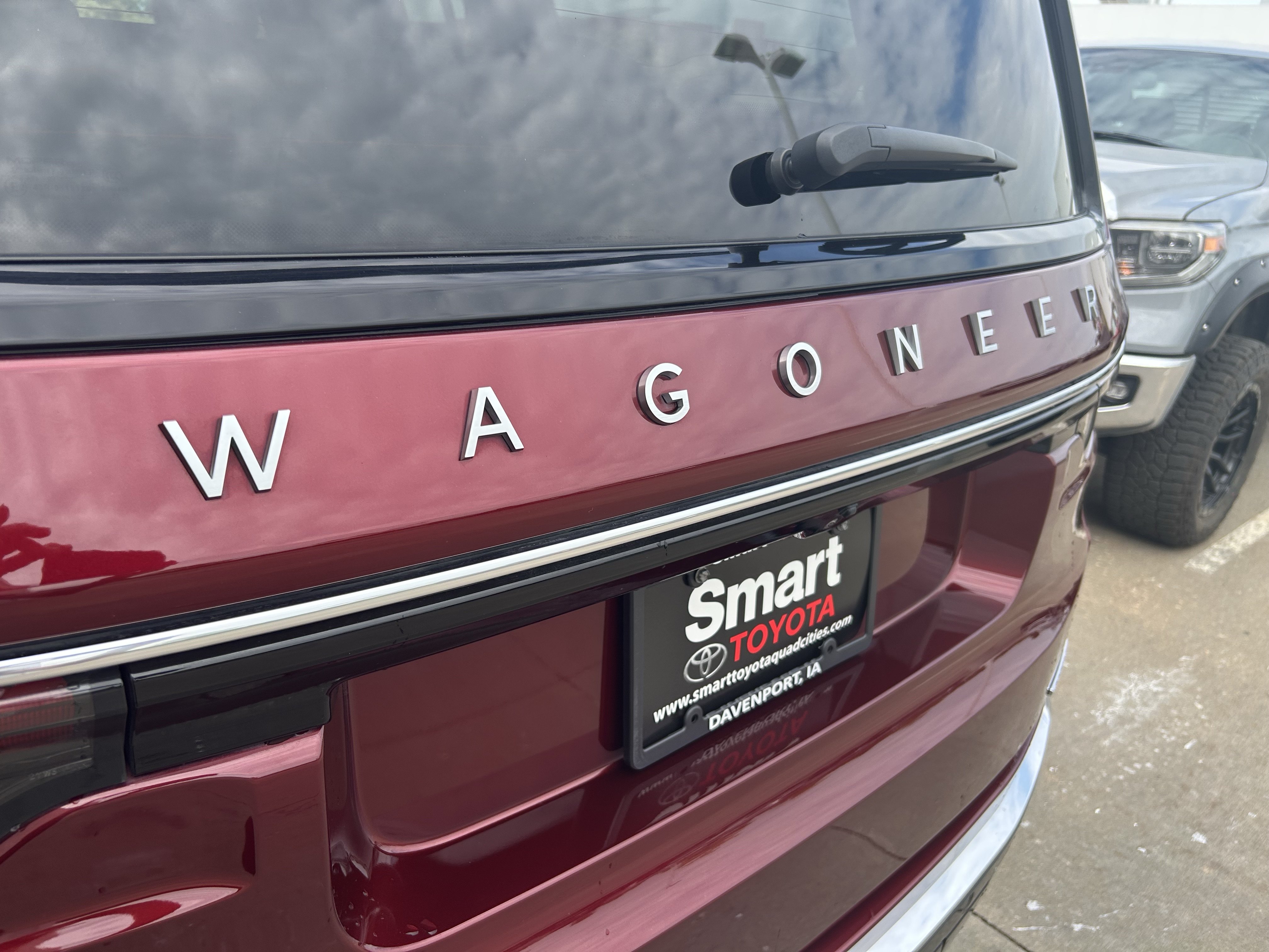 Used 2023 Jeep Wagoneer Series II w/ Premium Group I AWD/4WD image 7