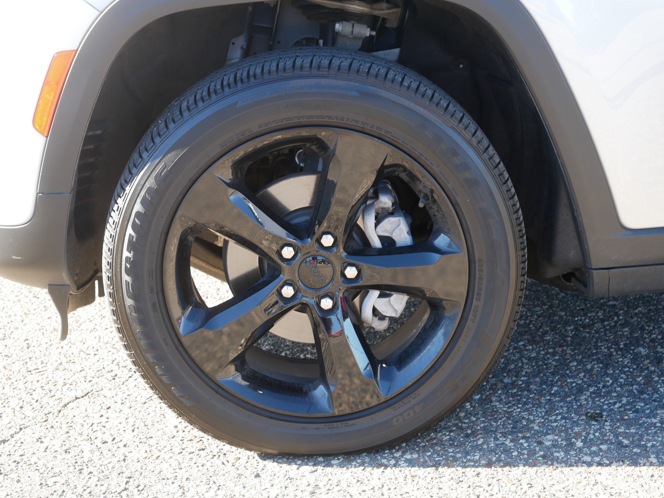 Used 2023 Jeep Grand Cherokee Altitude AWD/4WD image 15