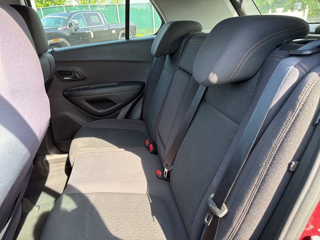Used 2017 Chevrolet Trax LS AWD/4WD image 12