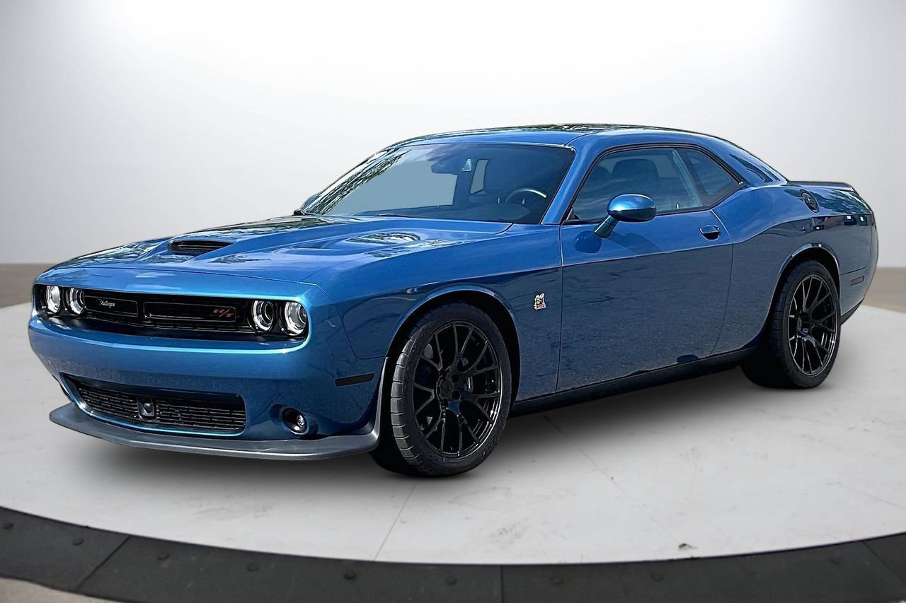Certified 2023 Dodge Challenger R/T Scat Pack w/ Plus Package RWD image 4