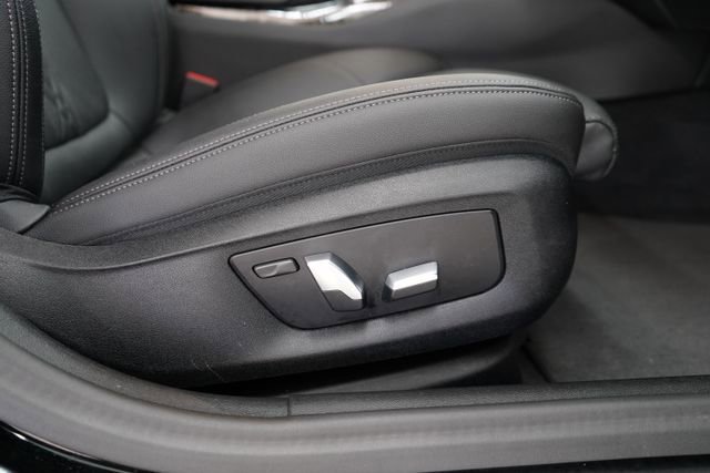 Used 2023 BMW 530e xDrive w/ Convenience Package image 45