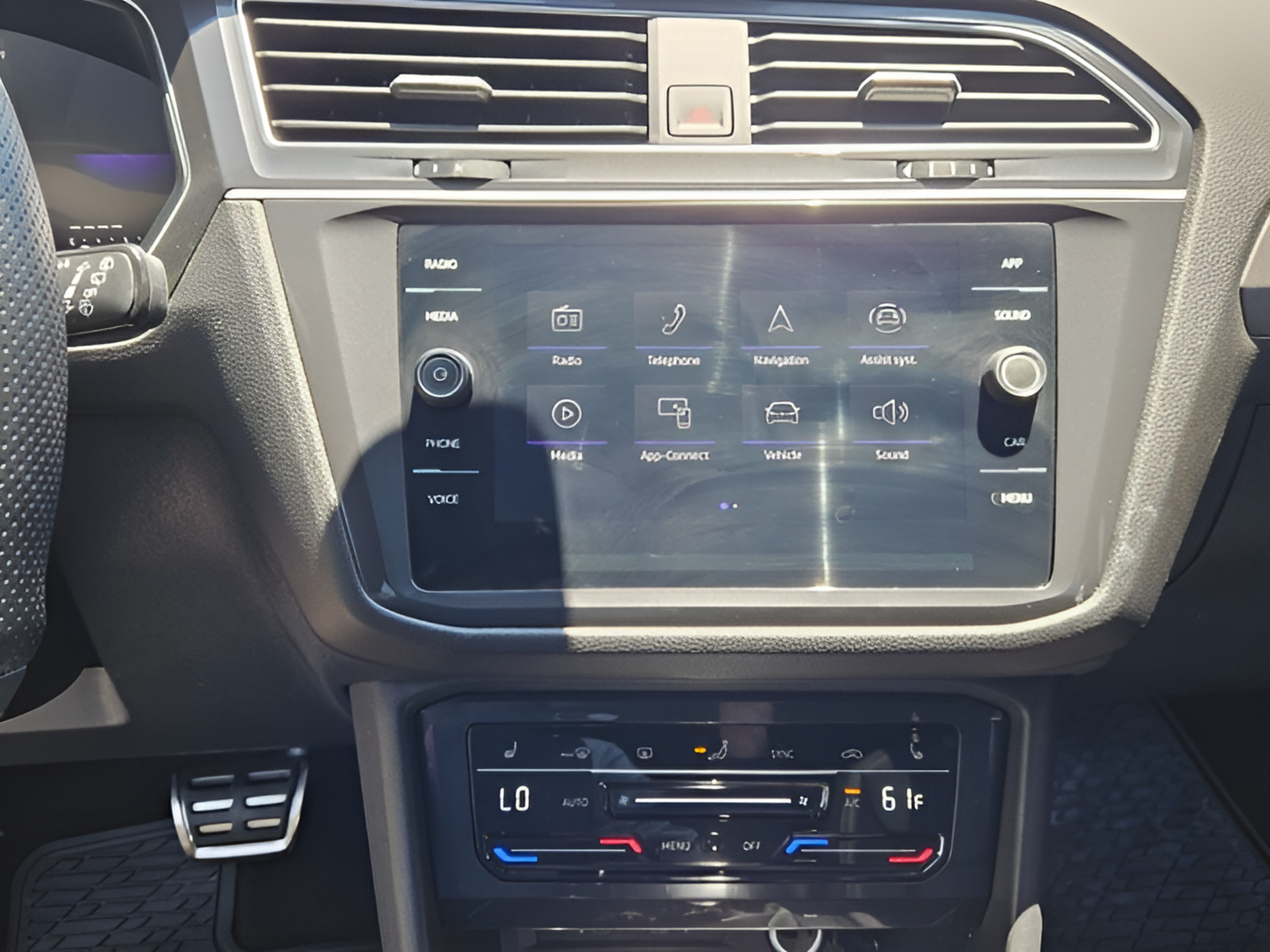 Certified 2024 Volkswagen Tiguan SE R-Line FWD image 19
