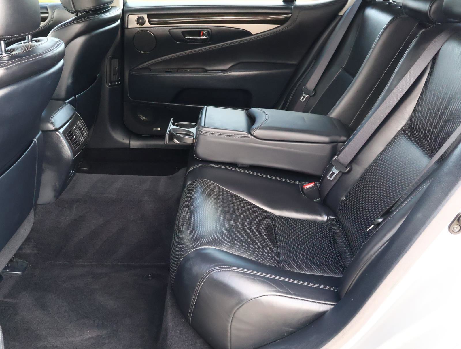 Used 2013 Lexus LS 460 L w/ Preferred Accessory Package image 21