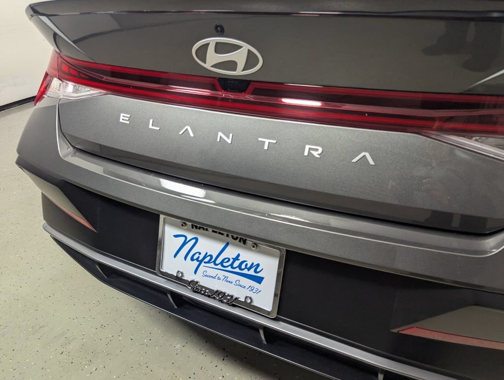 Certified 2026 Hyundai Elantra SEL Sport Premium FWD image 9