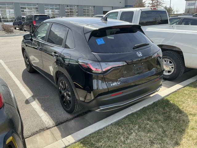 Used 2025 Honda HR-V Sport image 11