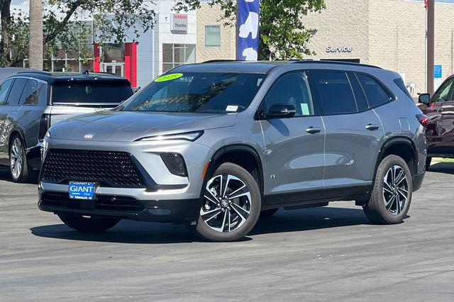 Used 2025 Buick Enclave Sport Touring image 8