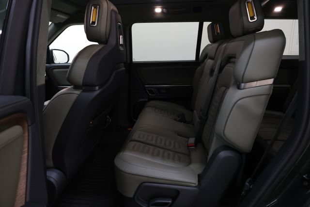 Used 2023 Rivian R1S Adventure AWD/4WD image 67