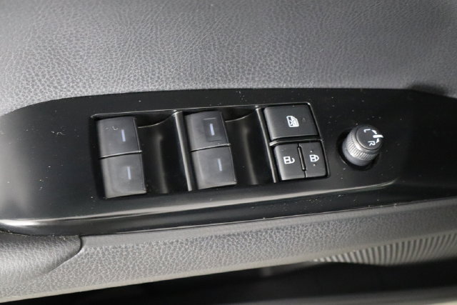 Used 2026 Toyota Camry SE FWD image 20