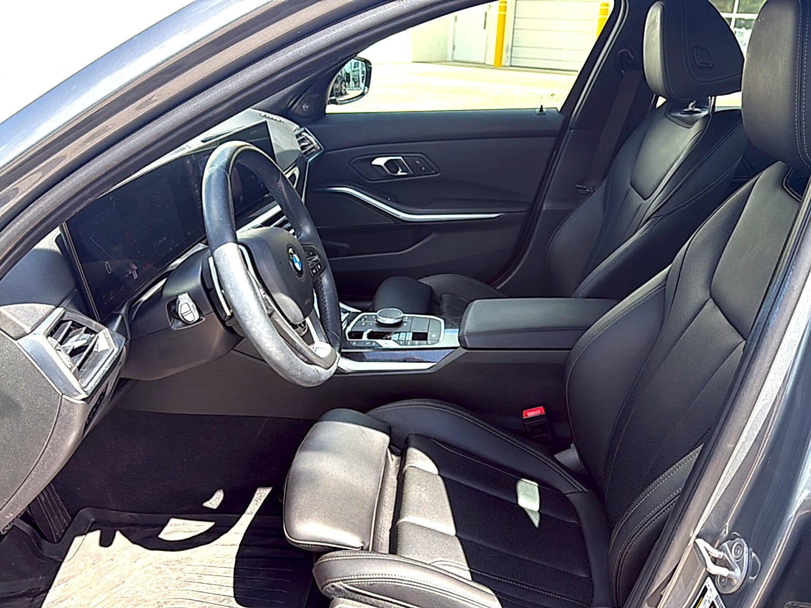Used 2024 BMW 330i Sedan w/ Premium Package RWD image 7