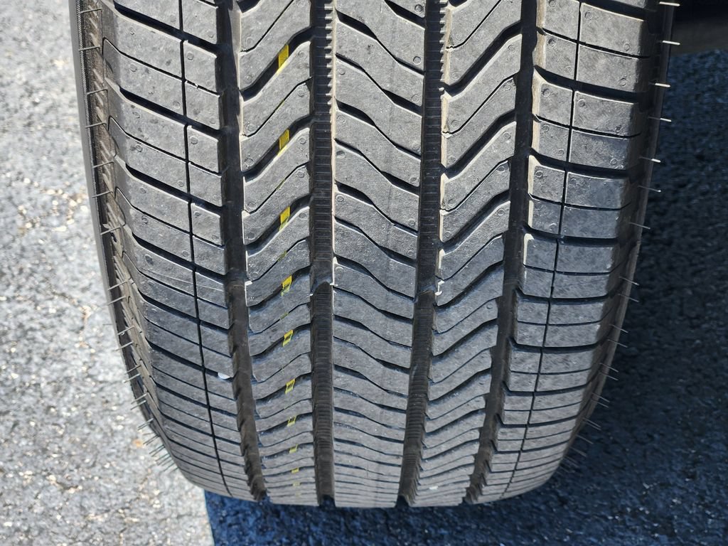 Certified 2021 Chevrolet Traverse LS FWD image 11