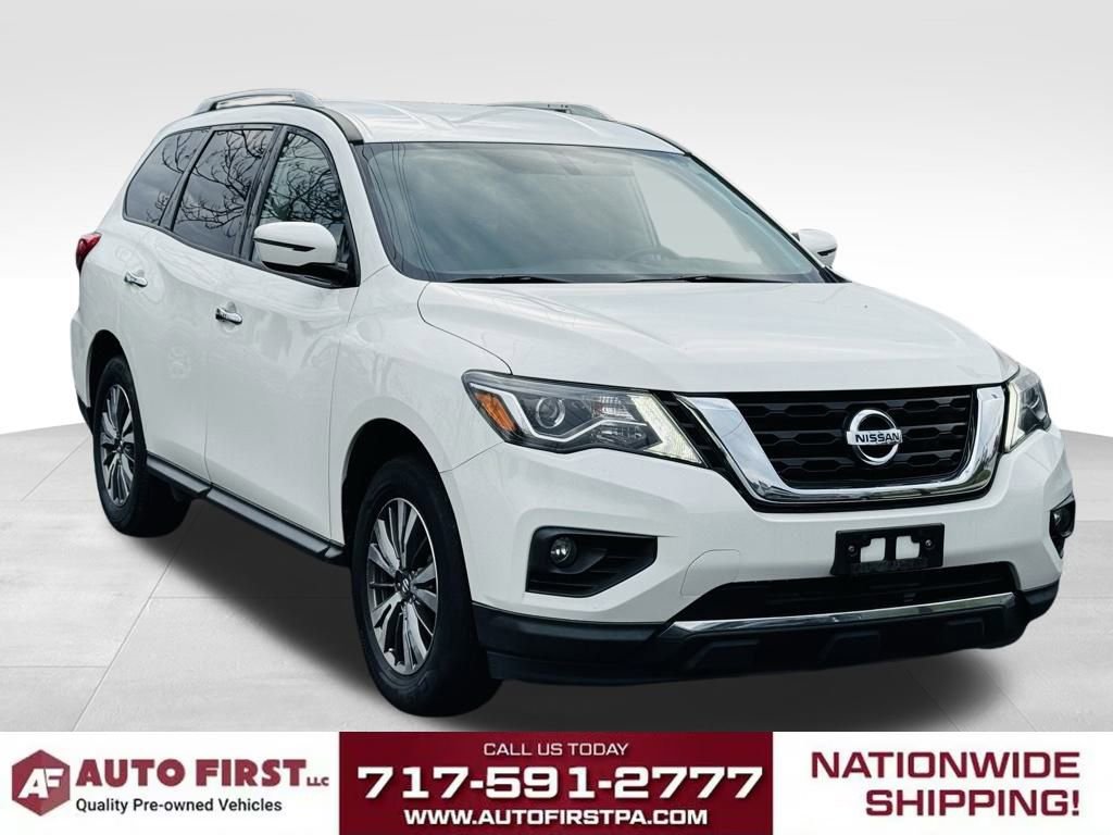 Used 2019 Nissan Pathfinder SV image 1