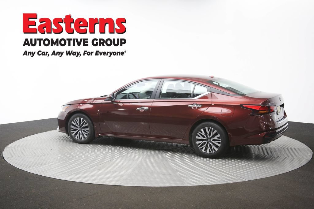 Used 2023 Nissan Altima 2.5 SV FWD image 62