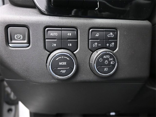 Used 2022 Chevrolet Silverado 1500 ZR2 image 33