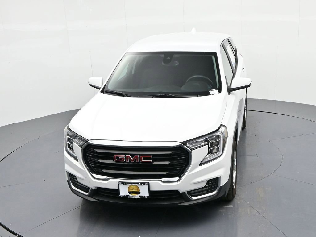 Used 2024 GMC Terrain SLE image 15