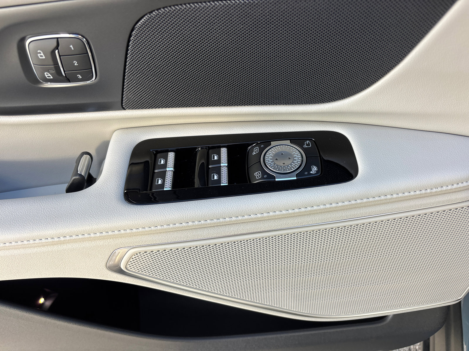 New 2026 Lincoln Nautilus Premier image 13