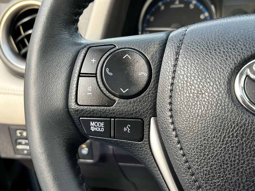 Used 2017 Toyota RAV4 Platinum image 30