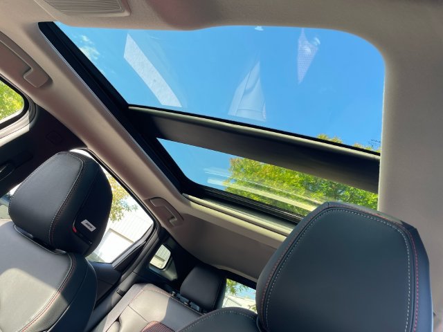 New 2027 Nissan Kicks SR AWD/4WD image 9