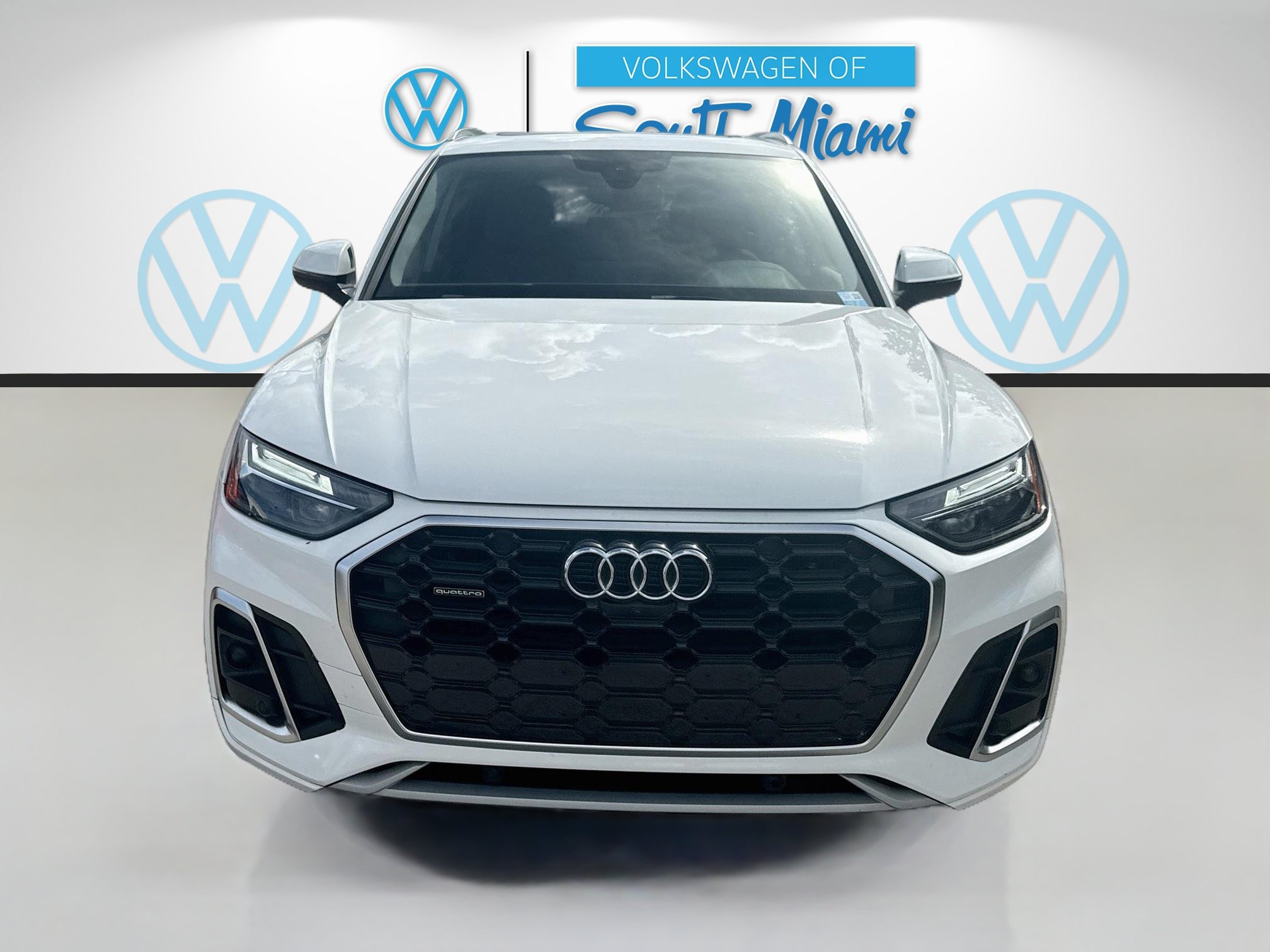 Used 2023 Audi Q5 2.0T Premium Plus AWD/4WD image 2