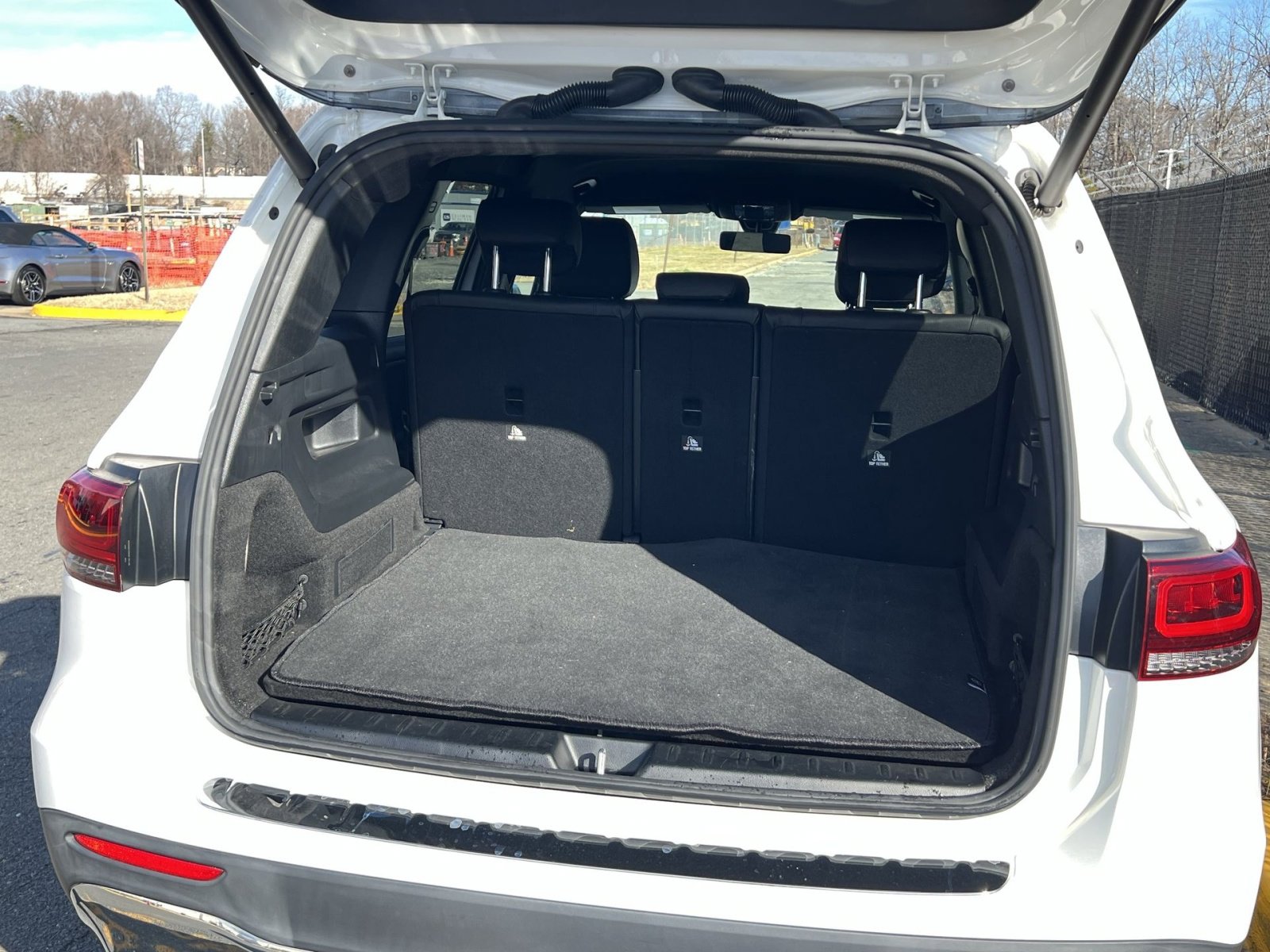 Used 2021 Mercedes-Benz GLB 250 4MATIC image 25