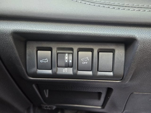 Used 2021 Subaru Outback Touring AWD/4WD image 23